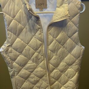 LOFT Women's Ivory Quilted Vest